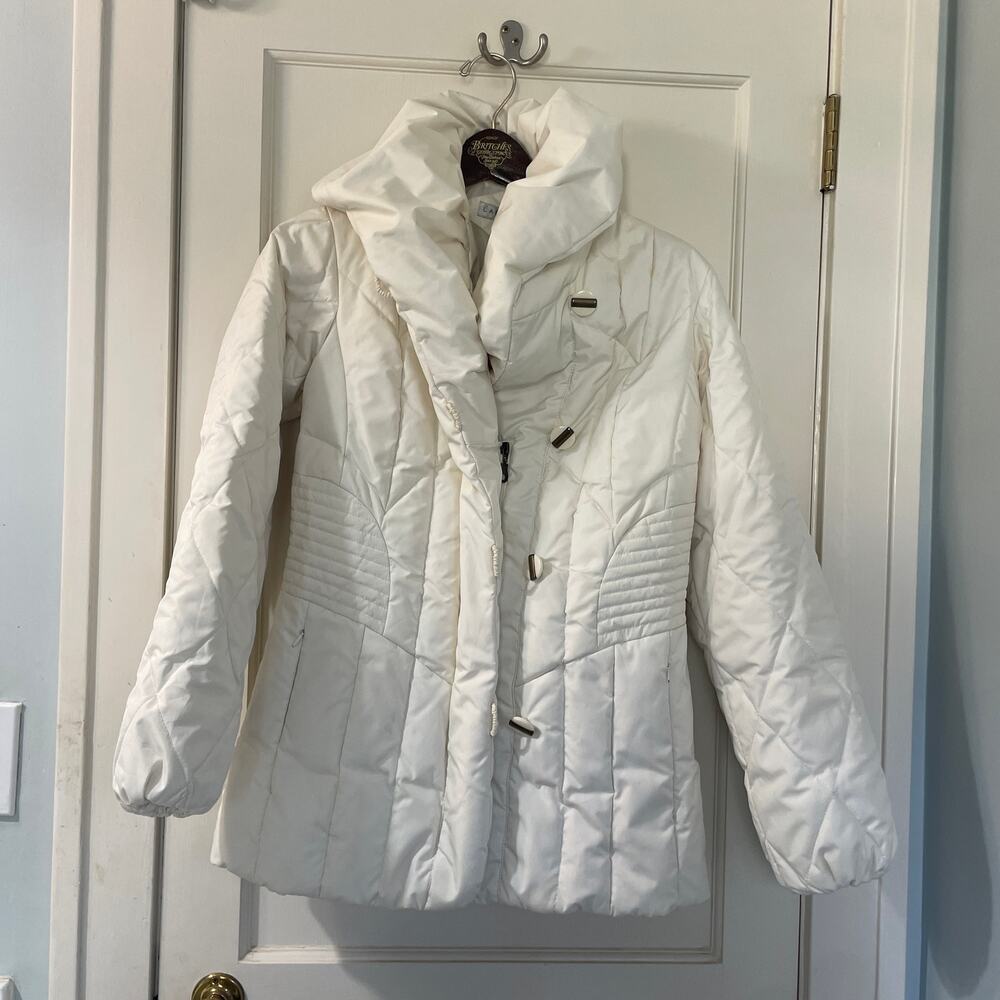 Larry Levine Down White puffer Jacket. Size XS High Collar - Picture 3 of 11